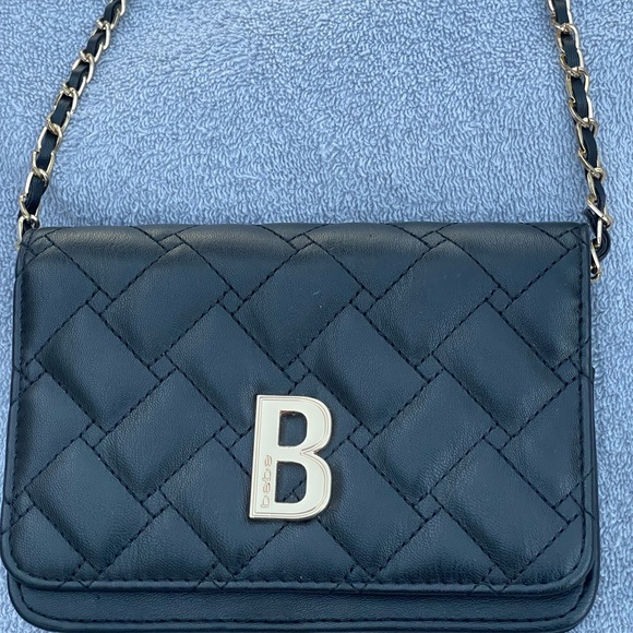 BEBE Elegant Black Quilted Chain Bag - Picture 2 of 8